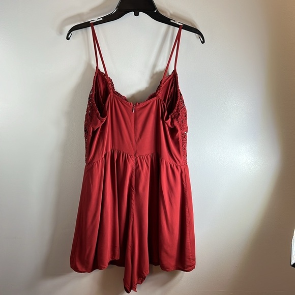 Guess Lace Top Romper Size Medium - Picture 5 of 10